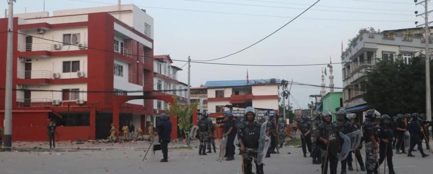 बिर्तामोड/दमकमा आन्दोलनकारी नियन्त्रणमा, दर्जनौँ घाइते र भौतिक क्षति